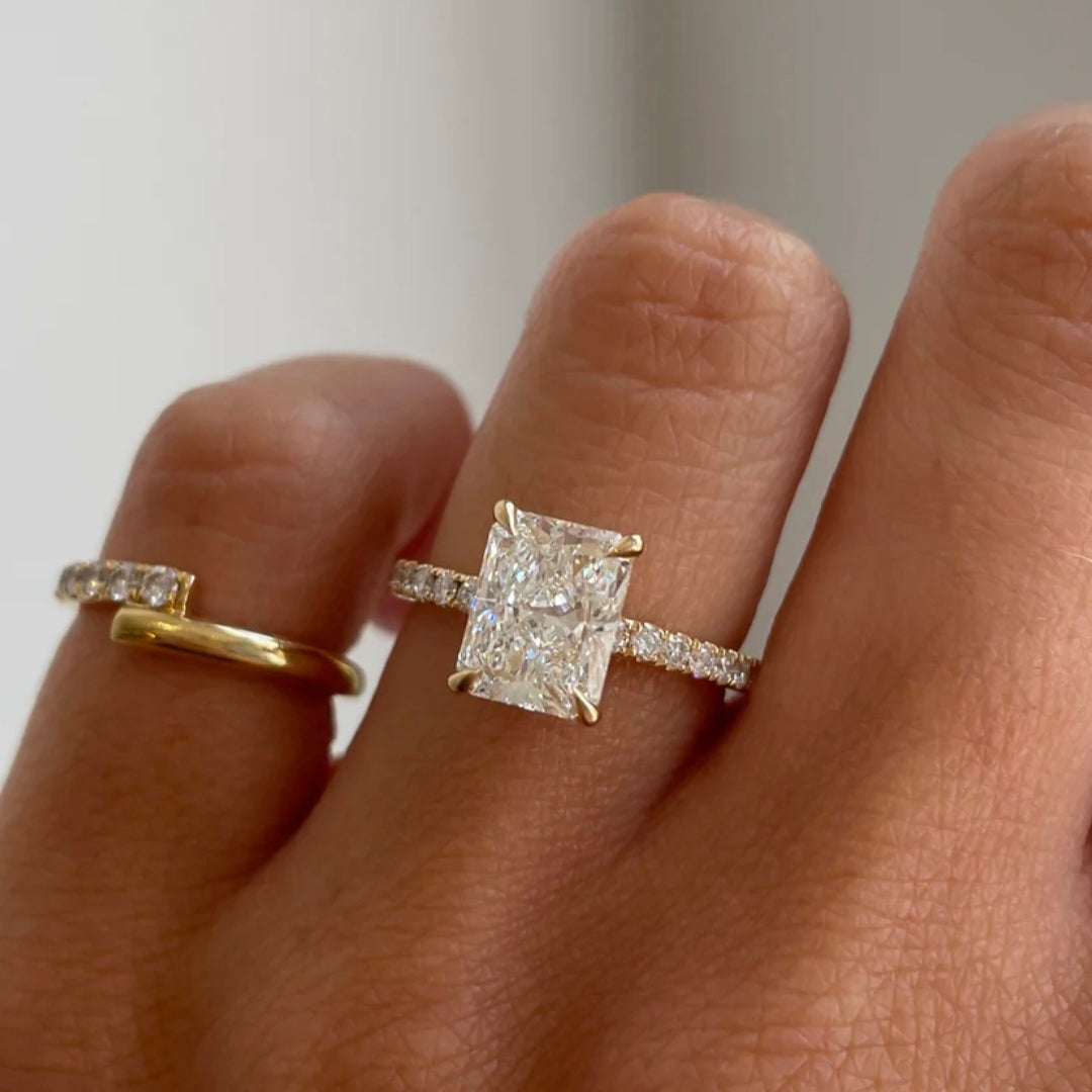 2 ct Radiant Ring with hidden halo and a pavè