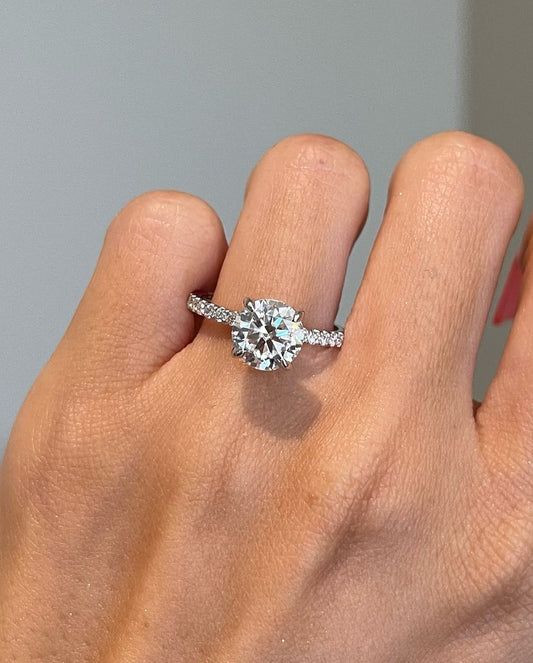 2 ct Round with pavè